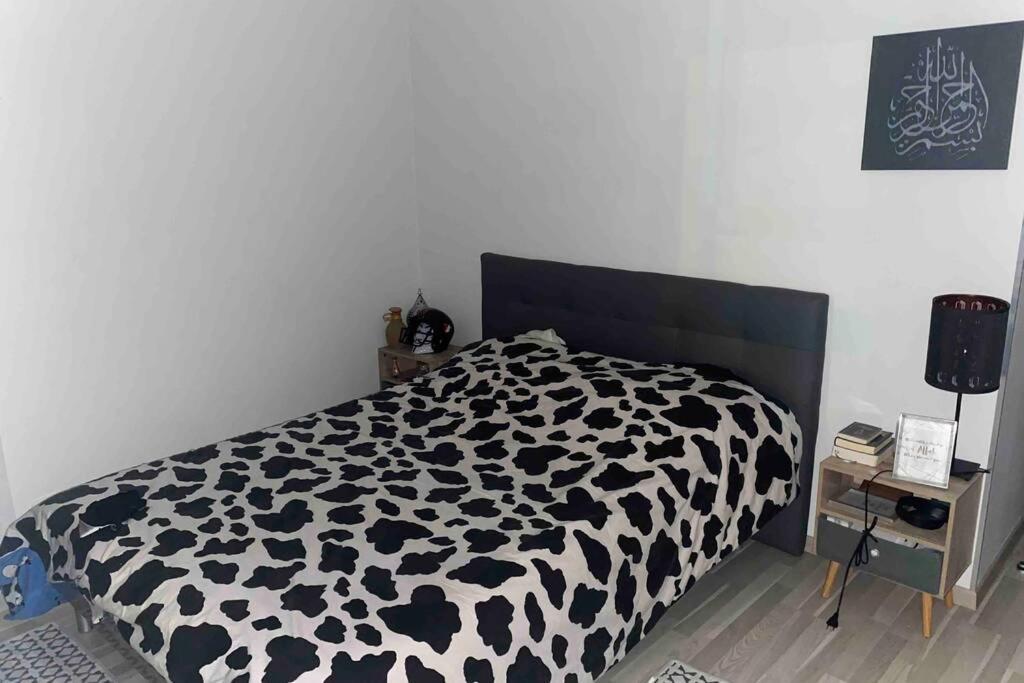 Meyzieu : Superbe Appartement Tres Cosy. Ngoại thất bức ảnh